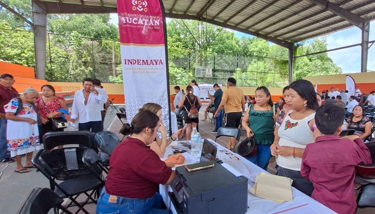 Indemaya facilita trámites y servicios a habitantes de Chichimilá