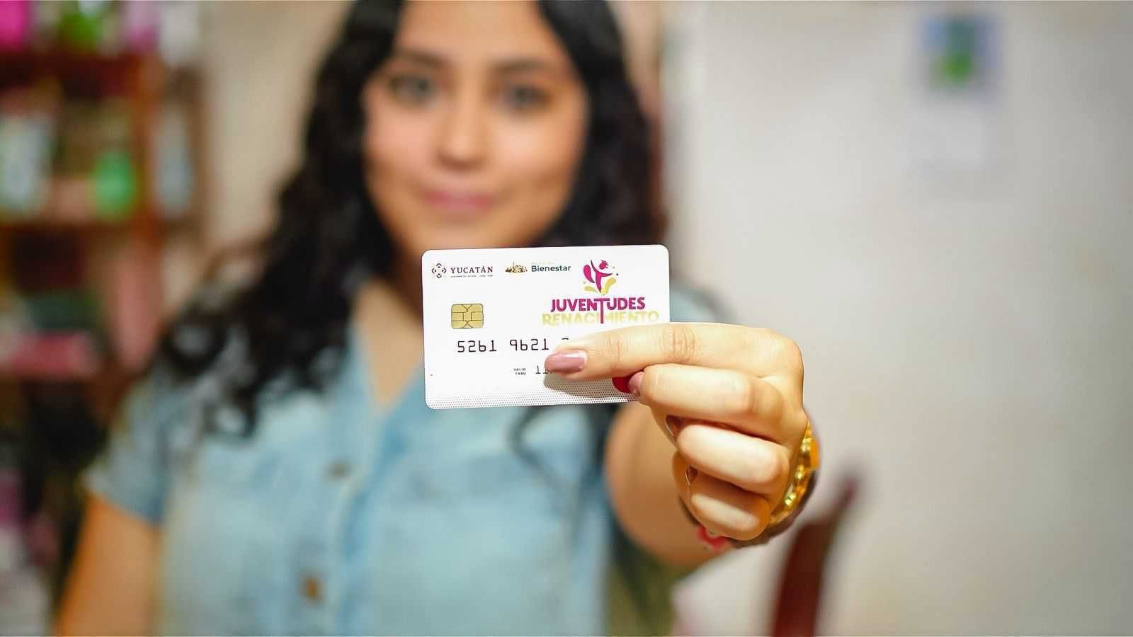 *Cumple Renacimiento Maya con apoyo a estudiantes universitarios, abren registro para solicitar becas Juventudes Renacimiento*