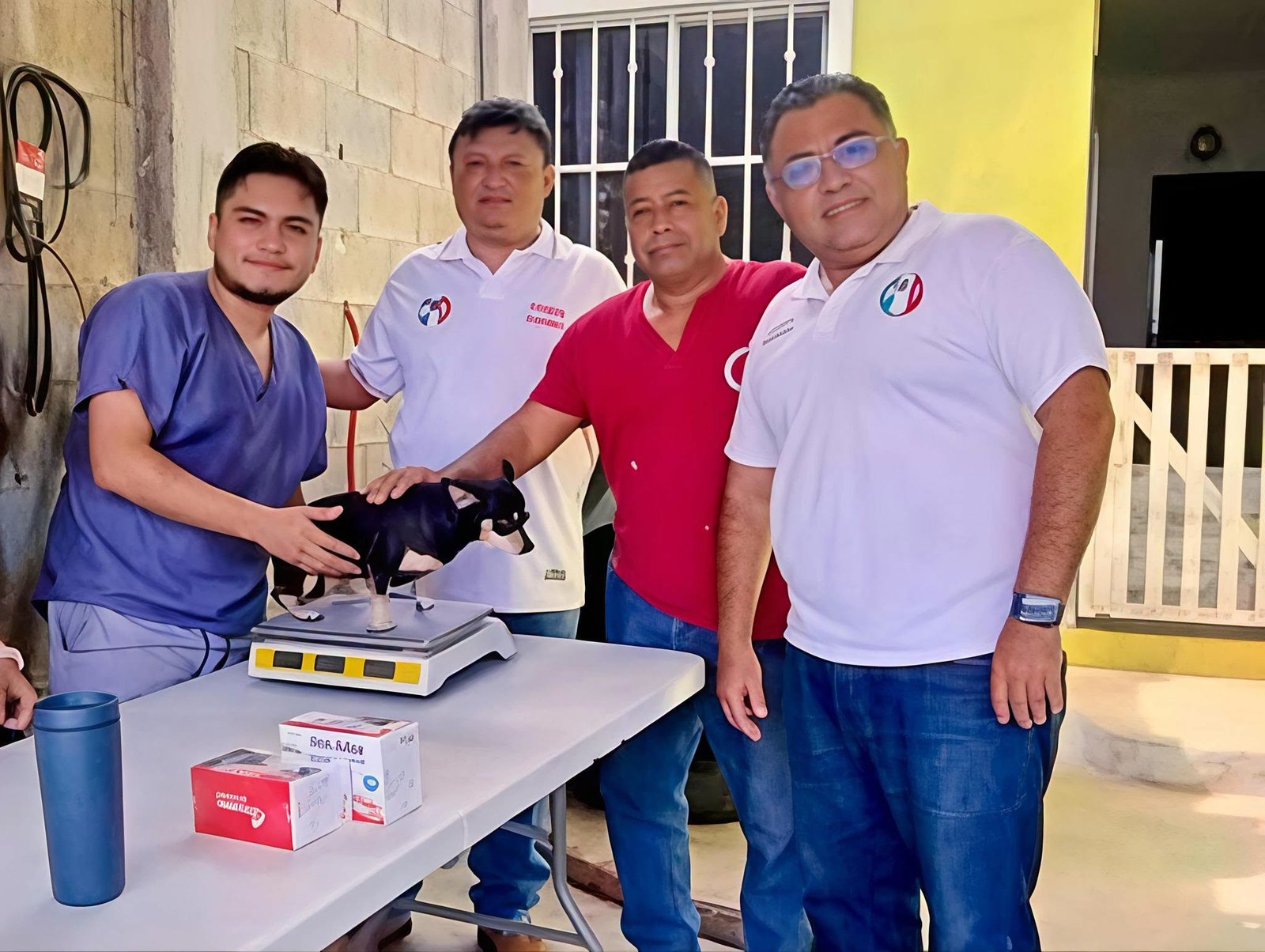 EL PRI EN LAS CALLES DE CIUDAD CAUCEL CON ATENCIÓN VETERINARIA Y MEDICA GRATUITA