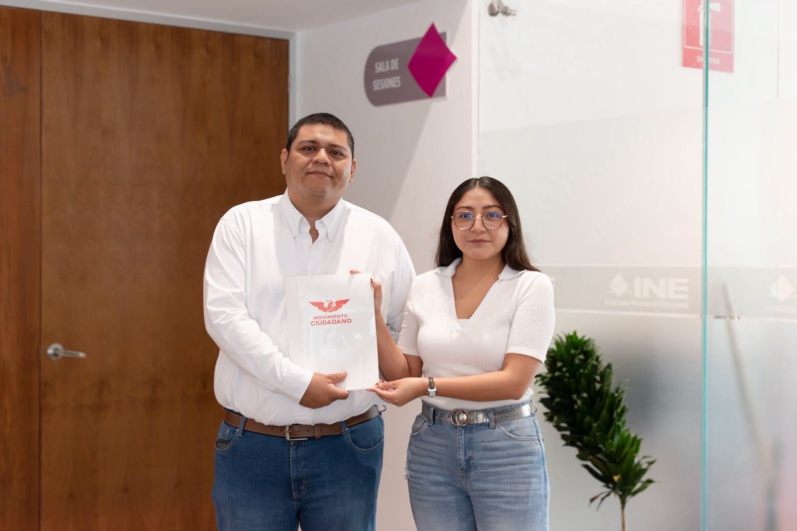 IEPAC admite queja de Movimiento Ciudadano contra Morena por actos anticipados de campaña.
