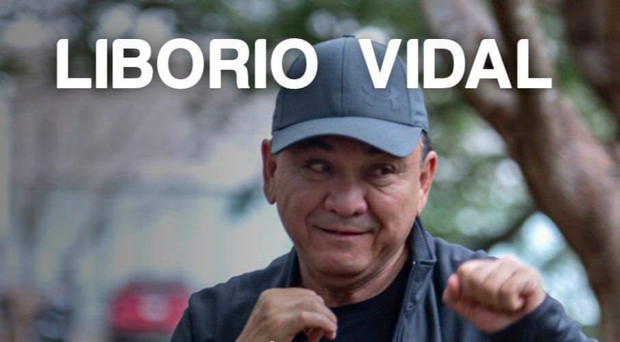Se debe premiar con más candidaturas o cargos públicos a los traidores políticos.