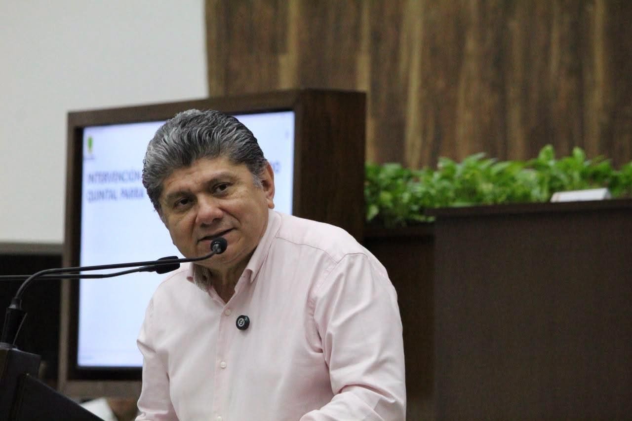 EL DERECHO A LA SALUD NO PUEDE DEPENDER DE TENER UN EMPLEO FORMAL: GASPAR QUINTAL
